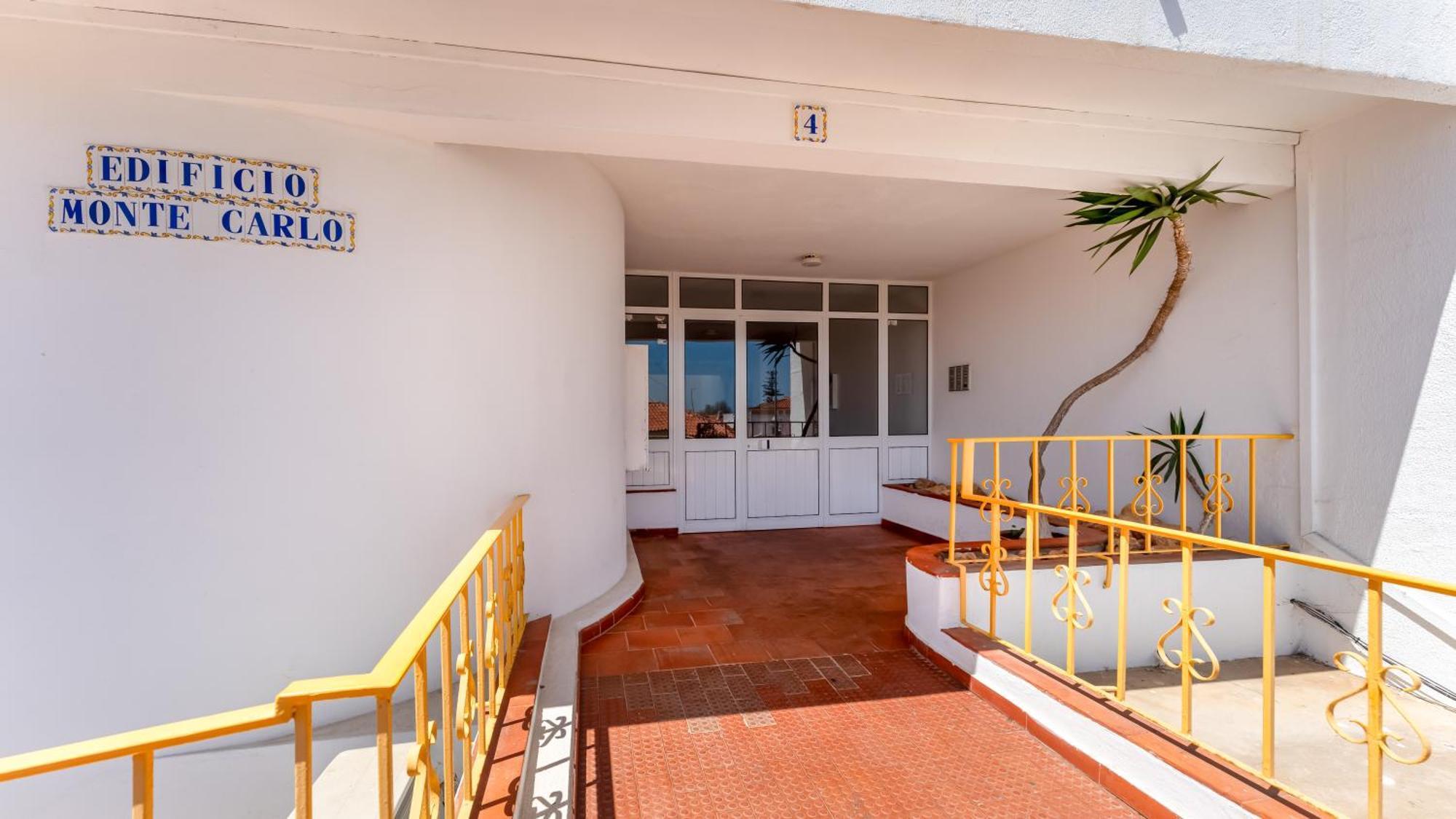 Typical T2 In Albufeira W/ Balcony By Lovelystay المظهر الخارجي الصورة